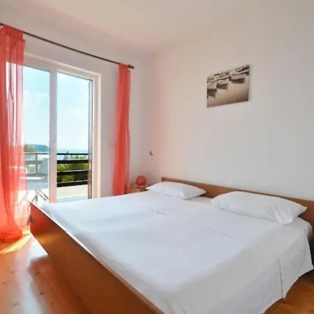 Lea Apartment *